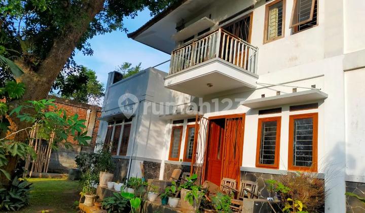 Well-Maintained House, Spacious Land, Serene Atmosphere in Ciwaruga Geger Kalong 2