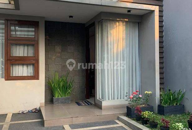 Rumah Mewah Terawat Ada Kolam Renang Pribadi Batununggal Bandung  2