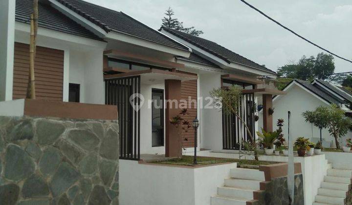 Rumah semi Vila siap huni 10 menit pintu tol padalarang  2