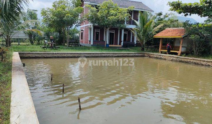 Dijual VILA Ada  gazebo Kolam Ikan Halaman Luas Di Banjaran  1