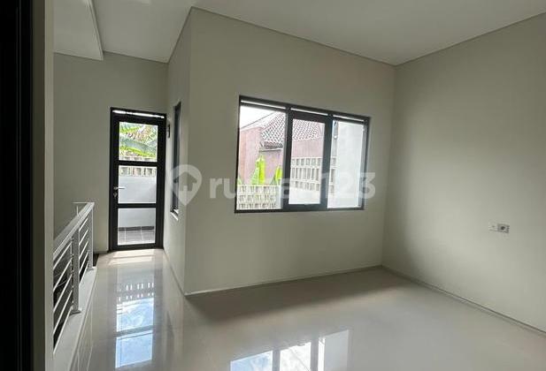 Rumah Baru Mewah Komplek Aria Graha Soekarno Hatta Bandung  2