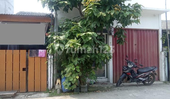 Rumah Terawat bisa Dipakai Usaha Perumahan Gading Elok Karawang 2