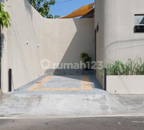 New Full Furnished Villa House with Swimming Pool in Malang City 2