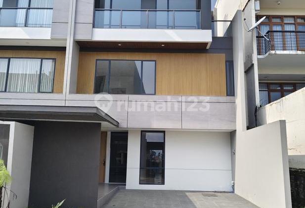 Rumah Mewah 3 Lantai Ada Kolam Renang Setra Duta Bandung  2
