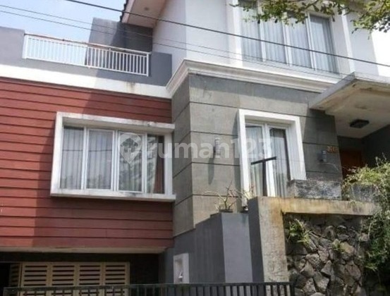 Rumah Semi Furnish Ada Mini Pool Rooftop Cisaranten Kulon Bandung