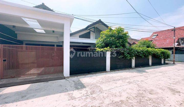 Rumah Semi Semi Furnished Di Bawah Pasaran Batu Indah Batununggal 2