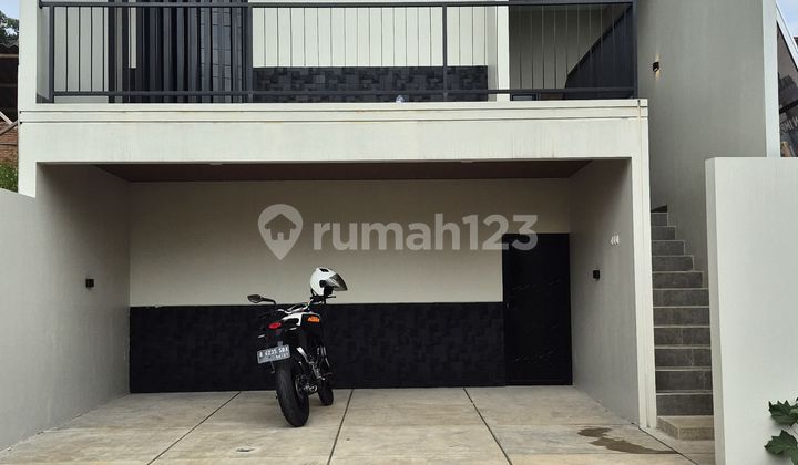 Di Jual Rumah Baru Mewah di Banyumanik Dekat Undip