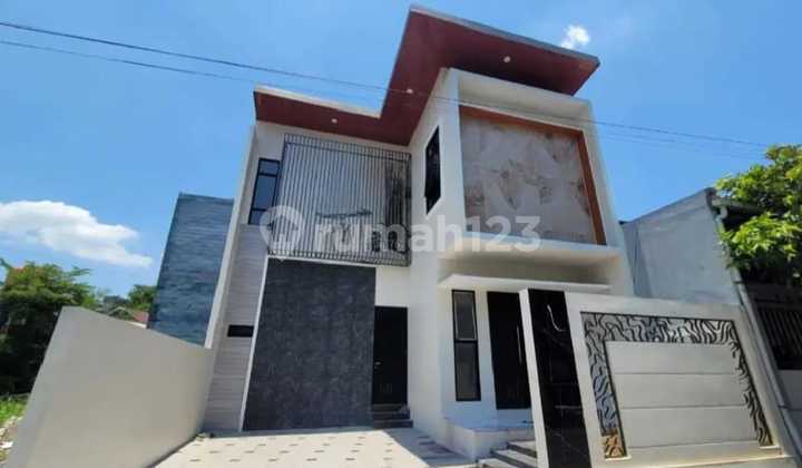 Di Jual Rumah Baru Mewah 2 Lantai Di Manyaran Dekat Bandara 2