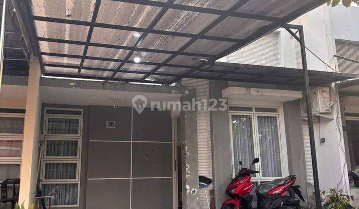 Di Jual Rumah 2 Lantai Siap Huni  Di Graha Padma Timur