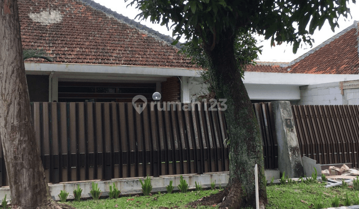 Disewakan Rumah Lama Sayap Burangrang 3