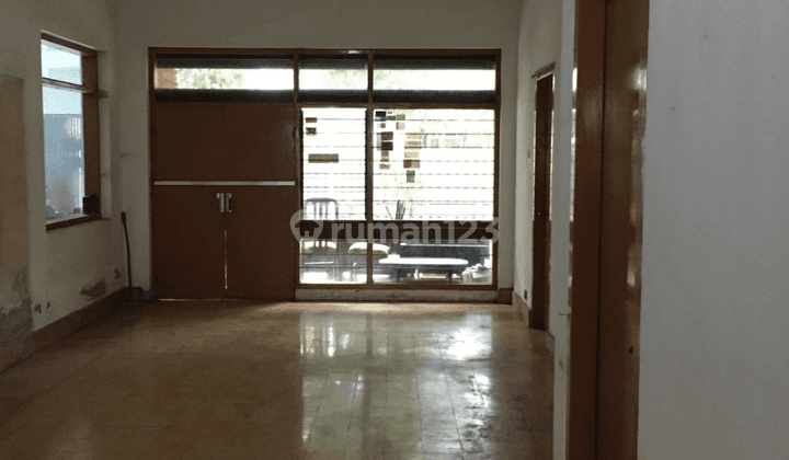 Disewakan Rumah Lama Sayap Burangrang 8