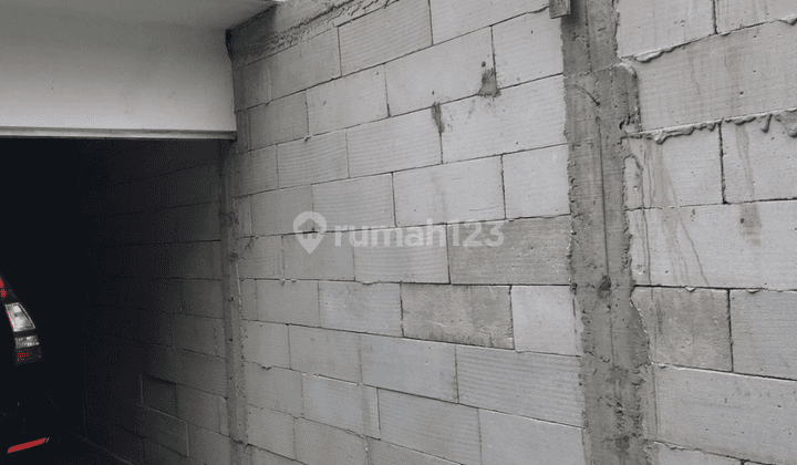 Disewakan Rumah Lama Sayap Burangrang 10