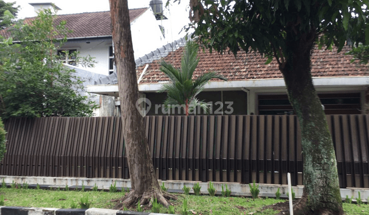 Disewakan Rumah Lama Sayap Burangrang 14