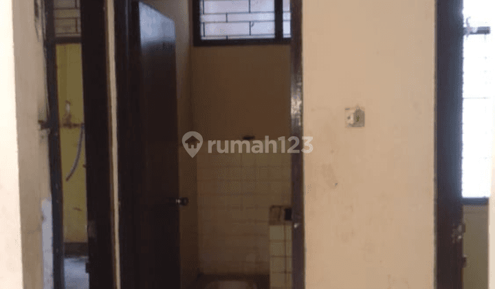 Disewakan Rumah Jalan Golf Barat Pinggir Jalan Strategis 4