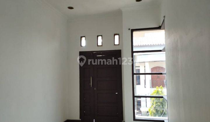 Rumah 2 Lantai Bagus SHM di Jalan Merkuri Dkt Jln Soekarno Hatta 2