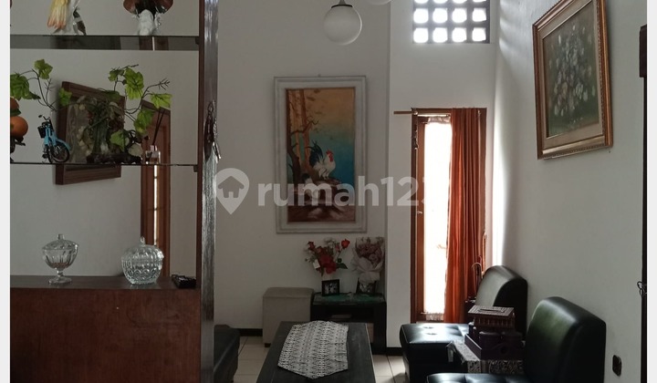 For Sale Strategic House in Batununggal Near City Center and Buah Batu Toll Road