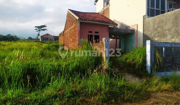 Strategic Land for Sale in Omah Garut – Convenient Location near Garut City Strategic Land for Sale in Omah Garut – Convenient Location near Garut City