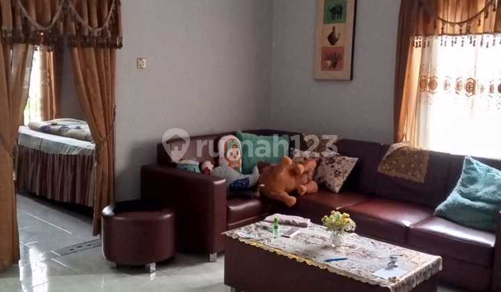 Antapani Kidul House with Access Near Kiaracondong Station, Bandung City 2