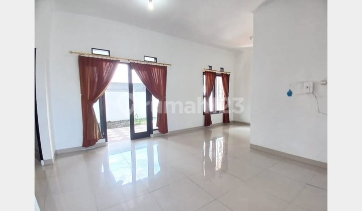 Rumah Minimalis Ciwastra Posisi Hoek - Akses Dekat Ke Summarecon