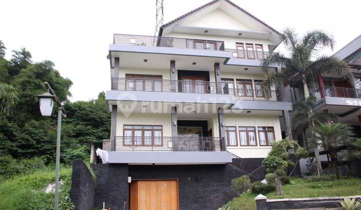 Dijual Investasi Menguntungkan Villa Mewah di Kawasan Elit Dago Resort 