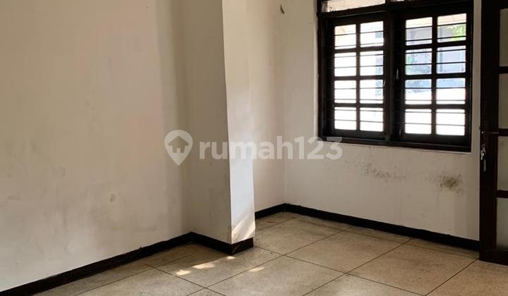 For Sale Well-Maintained Cigadung House Strategically Located 5 Minutes to Bandung City Center 2