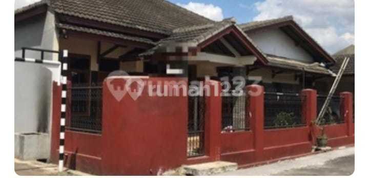 Riung Bandung House Strategic Main Road Soekarno Hatta Bandung Riung Bandung House Strategic Main Road Soekarno Hatta Bandung