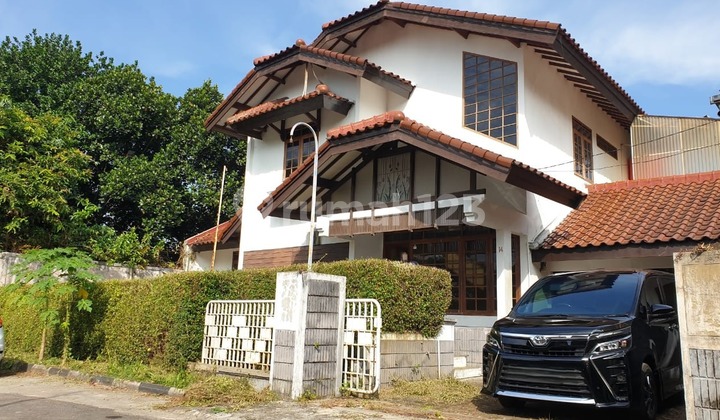 Turun Harga Rumah Strategis dekat Pintu Tol Pasteur Kota Bandung 1