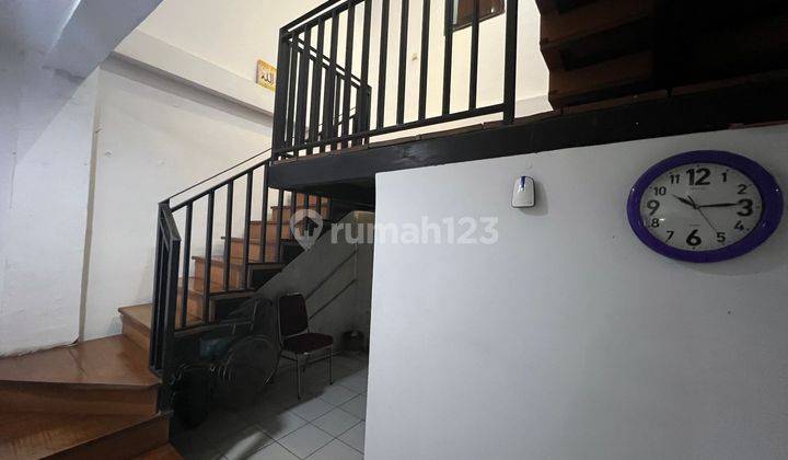 Rumah 3 Lantai Bagus Unfurnished SHM di Jalan Terusan Jakarta Bdg 2