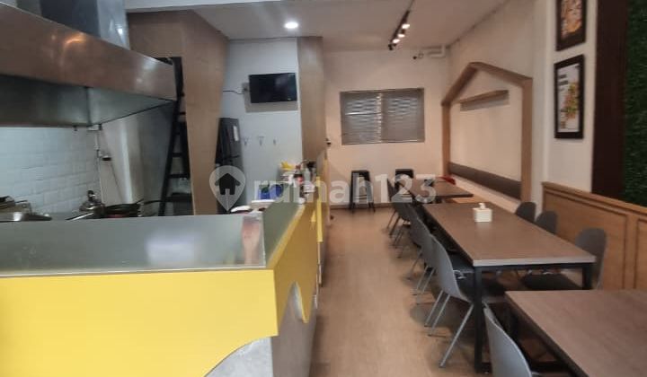 For Sale: Dipatiukur Commercial Building in Bandung - Strategic Location in the Culinary Center of the Campus Area 2