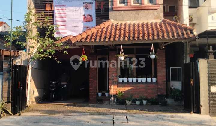 Store 2.5 Floors on Main Road, Antapani, Bandung City - Favorite Business Location 1