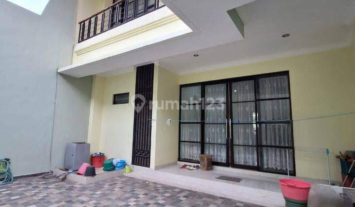 Modern Minimalist House Strategic Environment In Tukad Badung 1