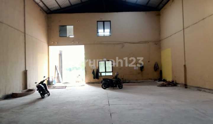 Avian Pekanbaru Warehouse Avian Pekanbaru Warehouse