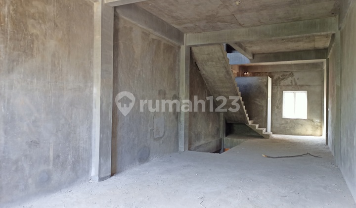 Swallow House Shop on Jl Lokomotif Pekanbaru 2