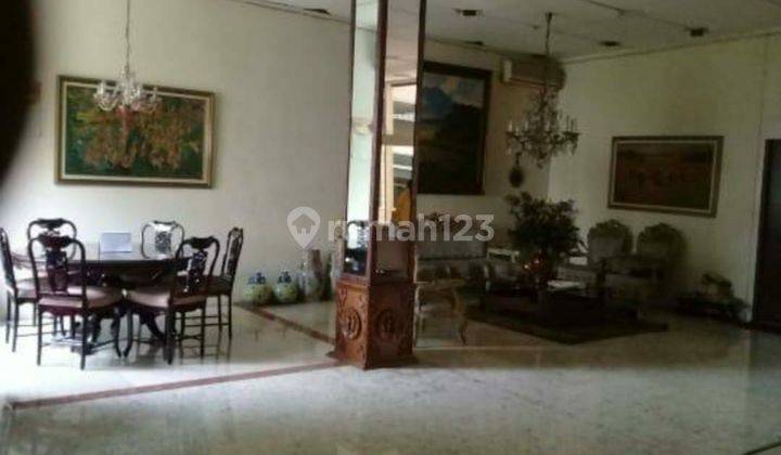 Rumah dijual di kebayoran baru dekat mayestik hang jebat pinggir jalan besar cocok jg utk usaha 2