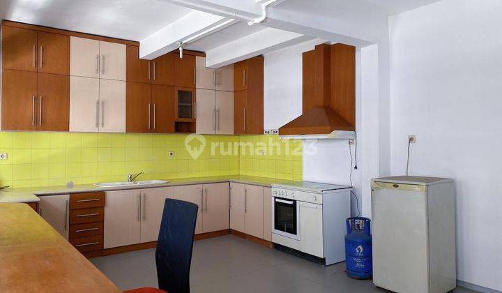 Disewakan Rumah di Ki Mangunsarkoro Menteng 5