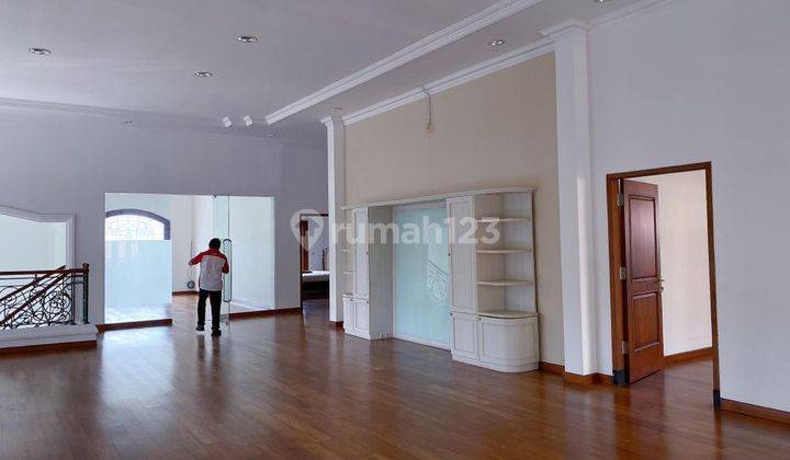 Disewakan Rumah di Ki Mangunsarkoro Menteng 10