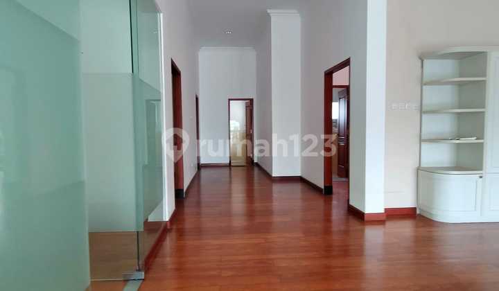 Disewakan Rumah di Ki Mangunsarkoro Menteng 12