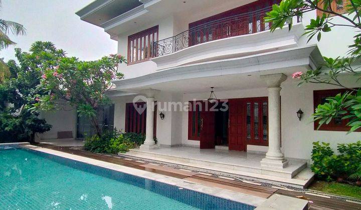 Disewakan Rumah di Ki Mangunsarkoro Menteng 24