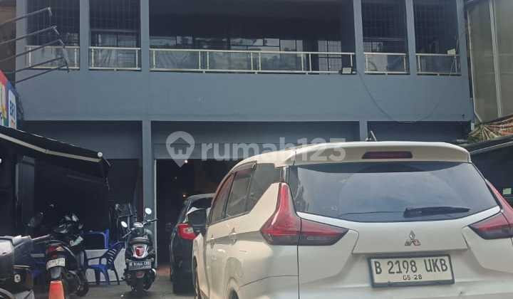 Disewakan / Dijual Bangunan Ruko Gandeng 4 Lantai Dekat Blok M Jakarta Selatan Disewakan / Dijual Bangunan Ruko Gandeng 4 Lantai Dekat Blok M Jakarta Selatan