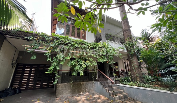 FOR RENT - DI SEWA MODERN TROPIS HOUSE LOKASI ELITE AREA KEBAYORAN BARU