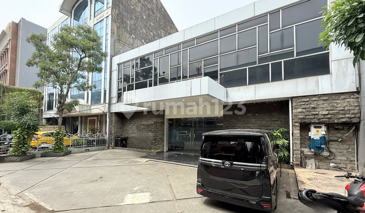 Dijual & Disewakan Mini Building Cocok untuk Tempat Usaha Area Wolter Monginsidi Jaksel