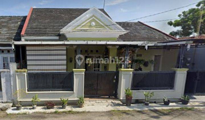 Rumah Secondari Terawat Dan Siap Huni Di Tengah Kota Indramayu 1