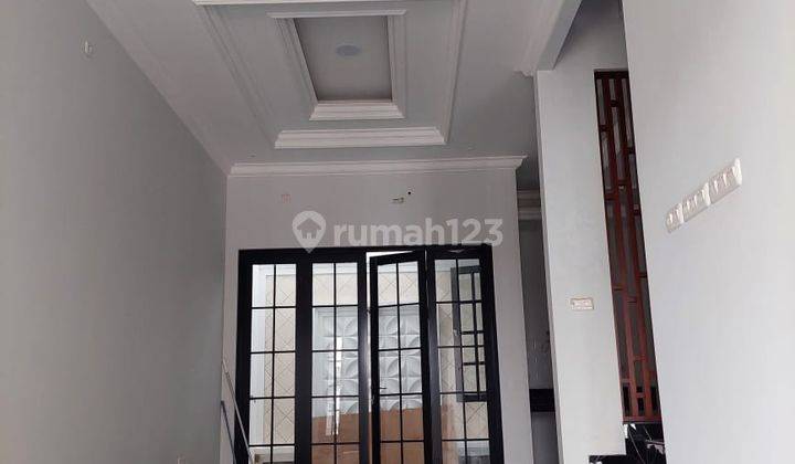 RUMAH MEWAH CLASIC DI KALISARI PASAR REBO JAKARTA TIMUR 2