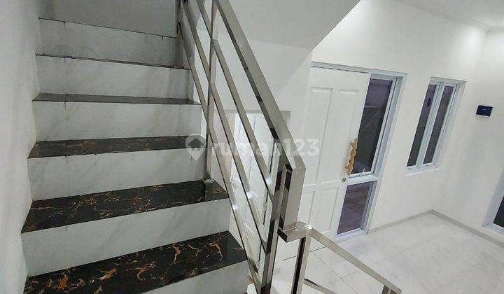 Rumah scandinavian  2 Lantai Di Cilodong depok