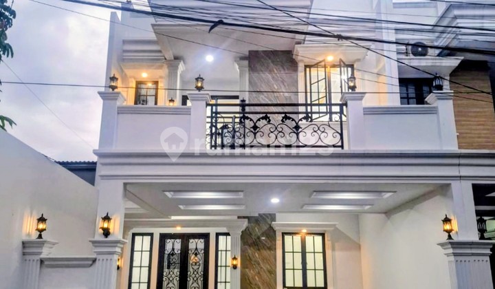 Rumah 2 Lantai Ada Rooftop di Kalisari Pasar Rebo Jakarta Timur