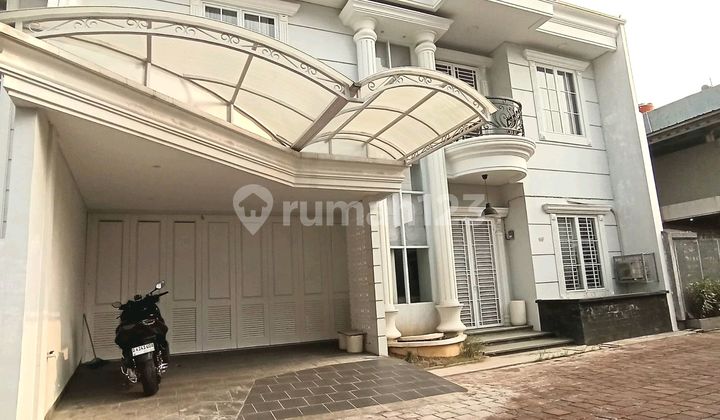 Rumah Mewah Dalam Cluster Pinggir Jalan Raya Di Cipayung 1