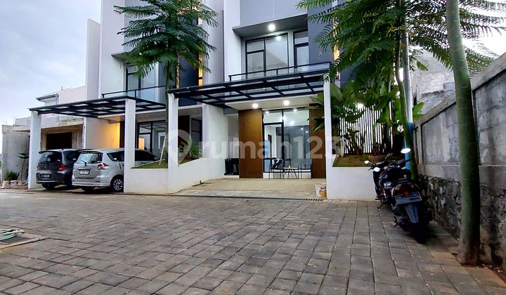 Rumah 3 Lantai Dalam Cluster Depan Rs Bhayangkara Mangko Brimob Kelapa Dua 2