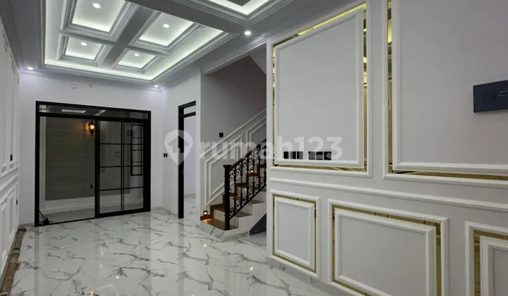 3-Story House in Jagakarsa, South Jakarta 2
