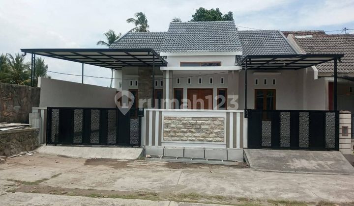 Ready-to-Live House Near Fatimah Hospital Banyuwangi