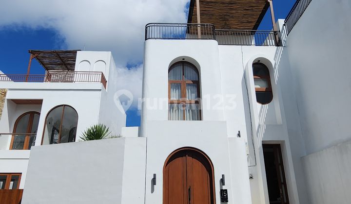 Luxury Villa Ready to Move In with Private Pool in Balangan, Badung, Bali Luxury Villa Ready to Move In with Private Pool in Balangan, Badung, Bali